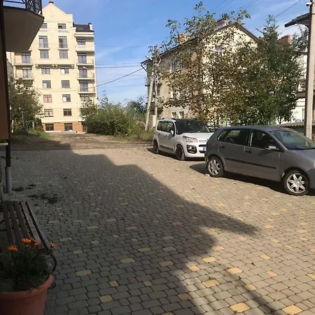 студія *